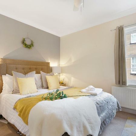Stylish Cottage - Parking - Garden - Sleeps 6 Cambridge  Kültér fotó