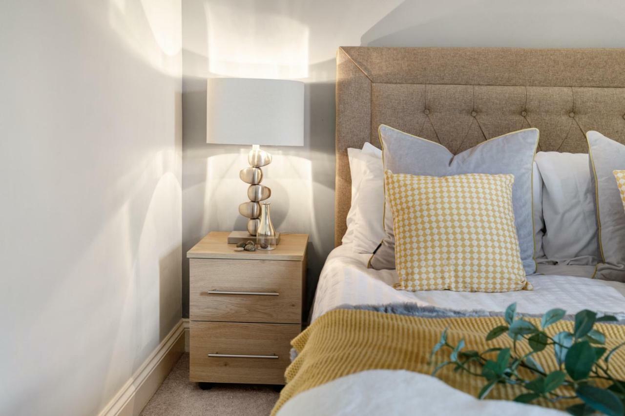 Stylish Cottage - Parking - Garden - Sleeps 6 Cambridge  Kültér fotó