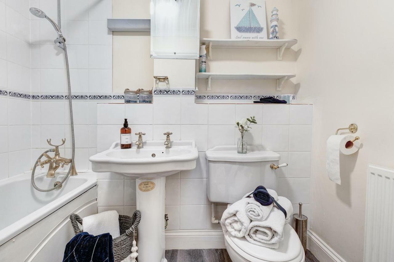 Stylish Cottage - Parking - Garden - Sleeps 6 Cambridge  Kültér fotó